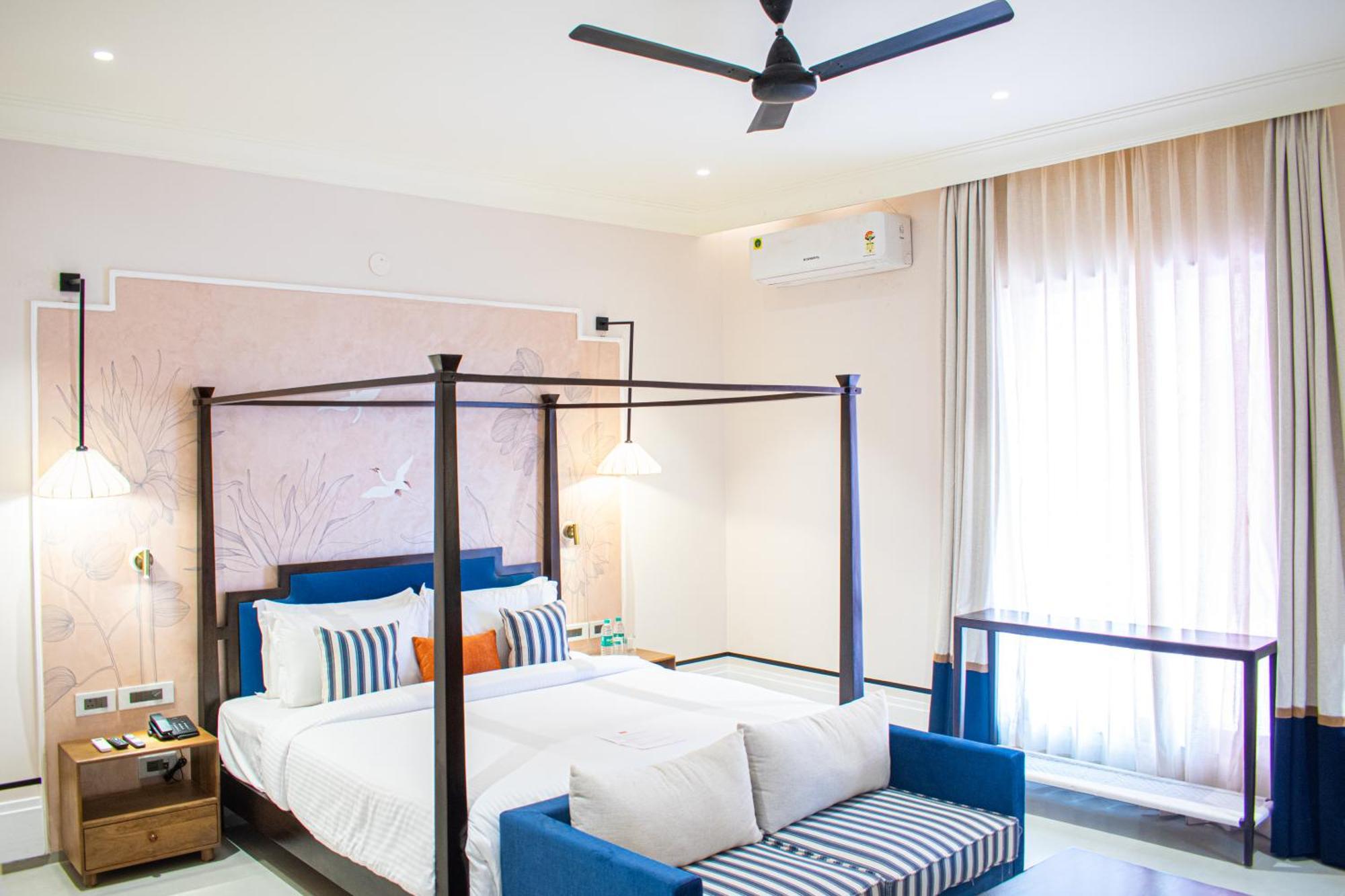 Casa Blanca Lakecity Ουνταϊπούρ Εξωτερικό φωτογραφία