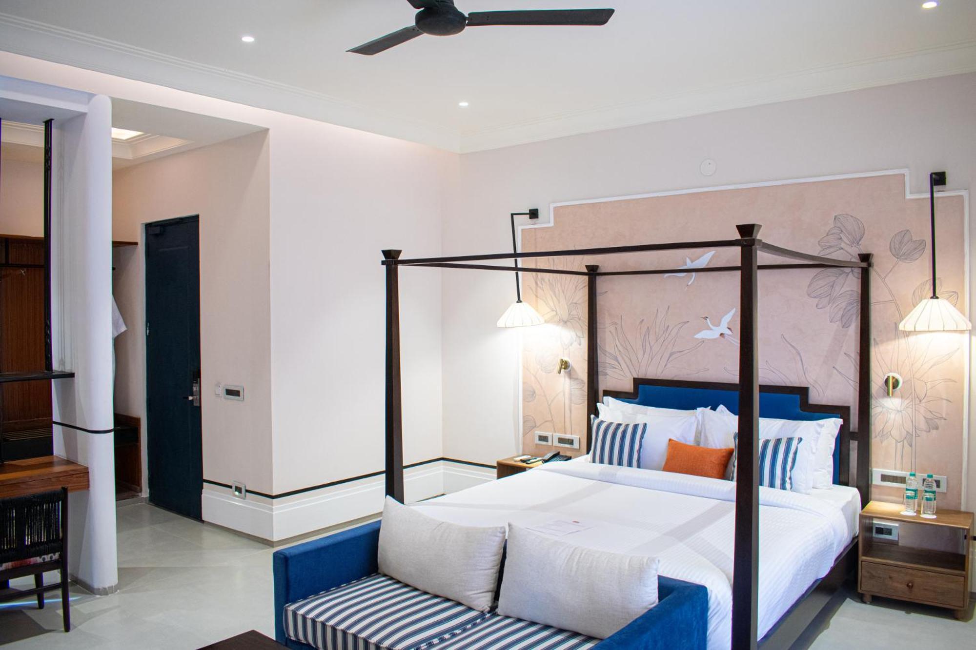 Casa Blanca Lakecity Ουνταϊπούρ Εξωτερικό φωτογραφία